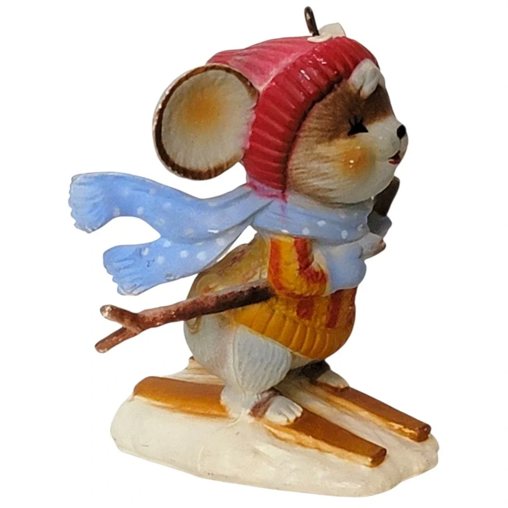 VTG 80s Christmas Around the World Outdoor Mice Ornament Skiing Mouse Hong‎ Kong